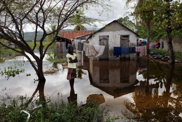 Al menos 20 personas murieron y 7 continúan desaparecidas en Haití a causa del paso del huracán "Tomás", además de los 544 muertos por el brote de cólera.