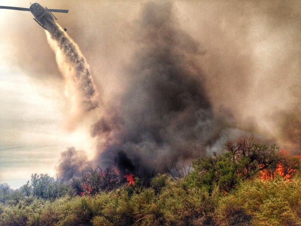Contienen 40% del  incendio en  área fronteriza entre Arizona y California