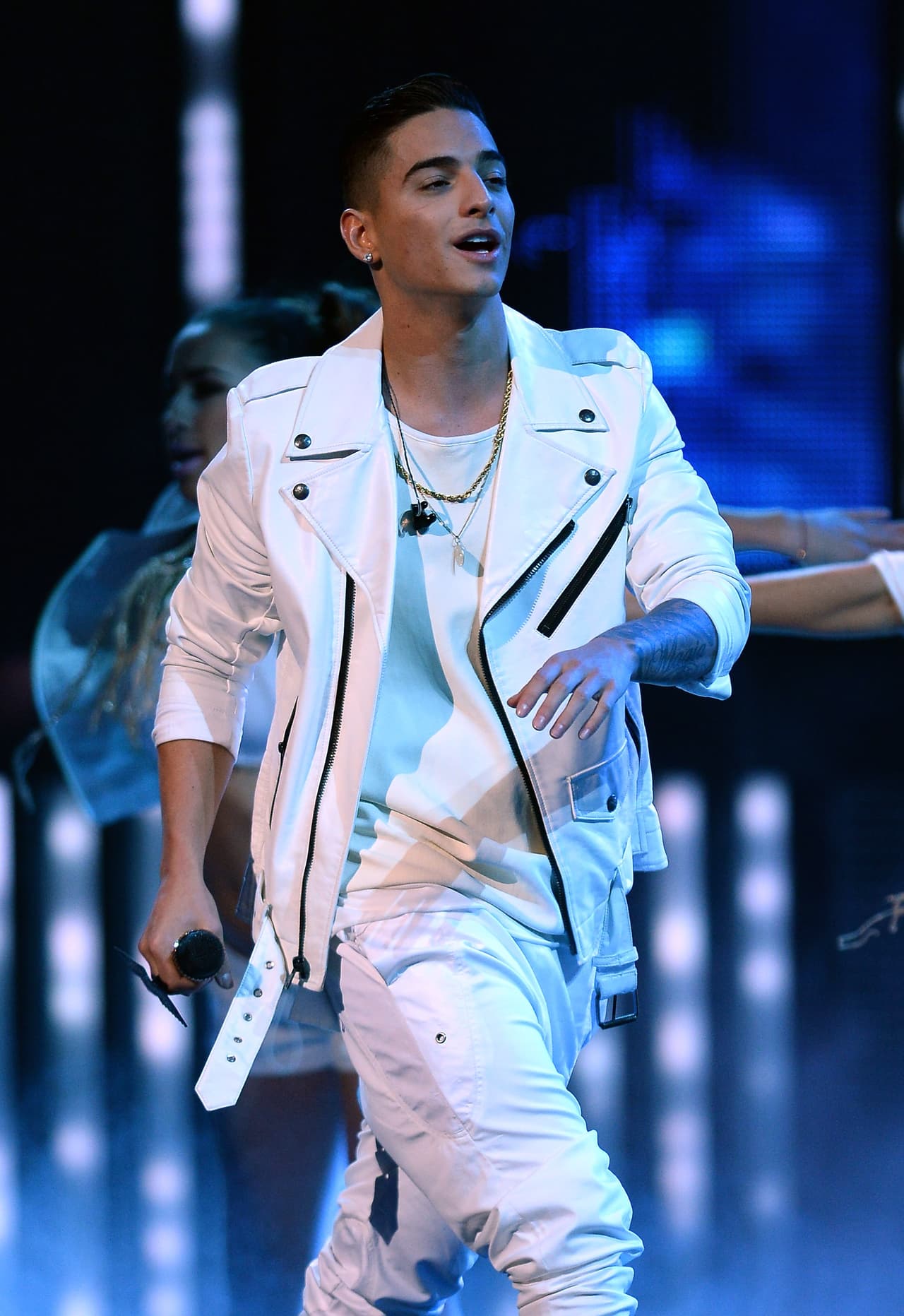 El colombiano tendrá el honor de rendir un homenaje a Roberto Carlos.