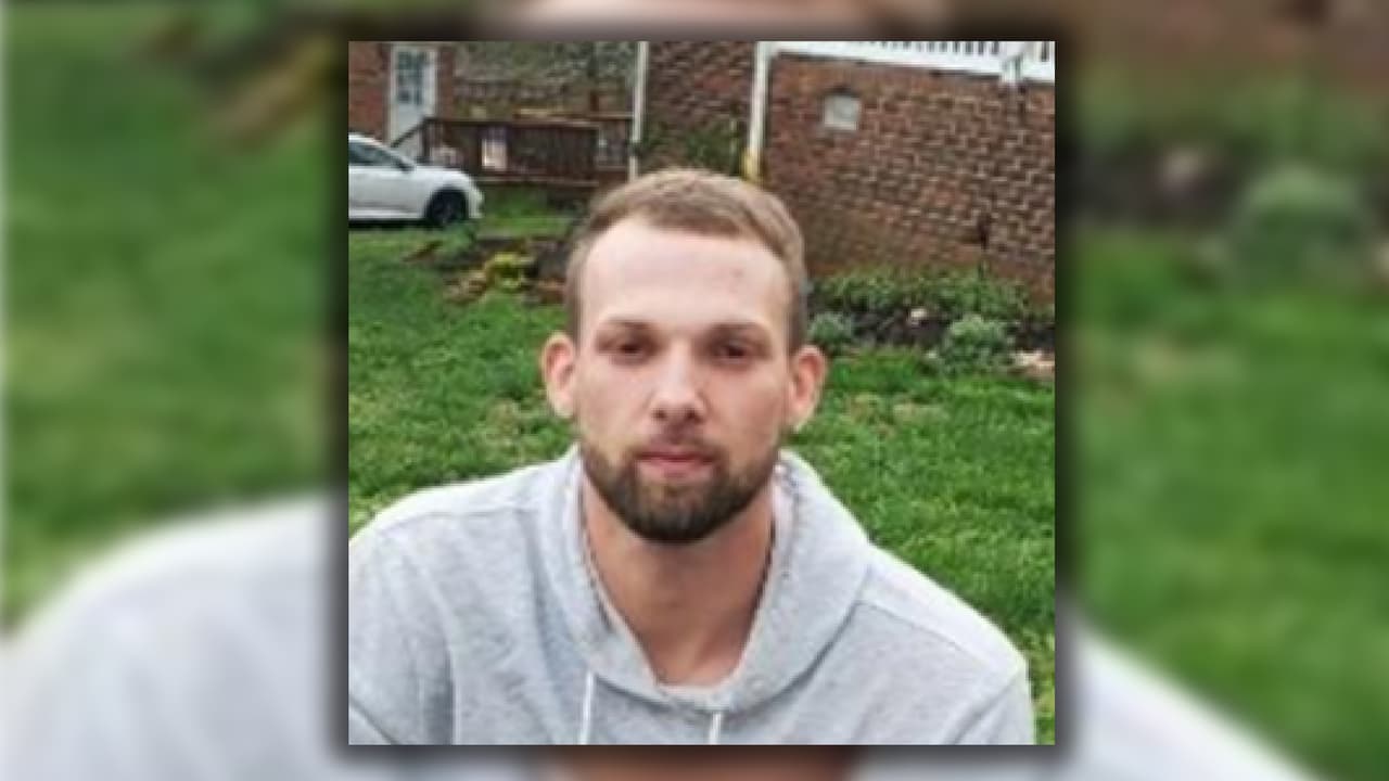 Capturan a hombre "armado y peligroso” acusado de apuñalar a una mujer en Wake Forest