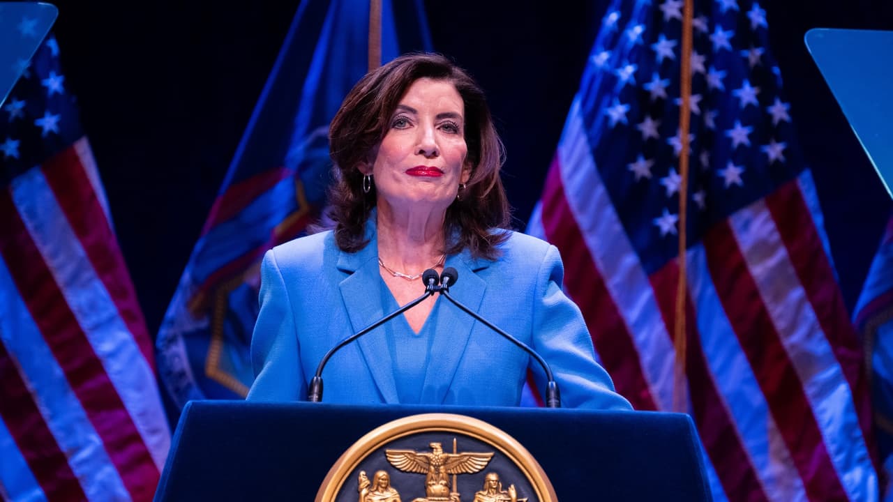 Hochul pide la renuncia de Kristi Noem tras muerte de Alex Pretti a manos de agentes de ICE