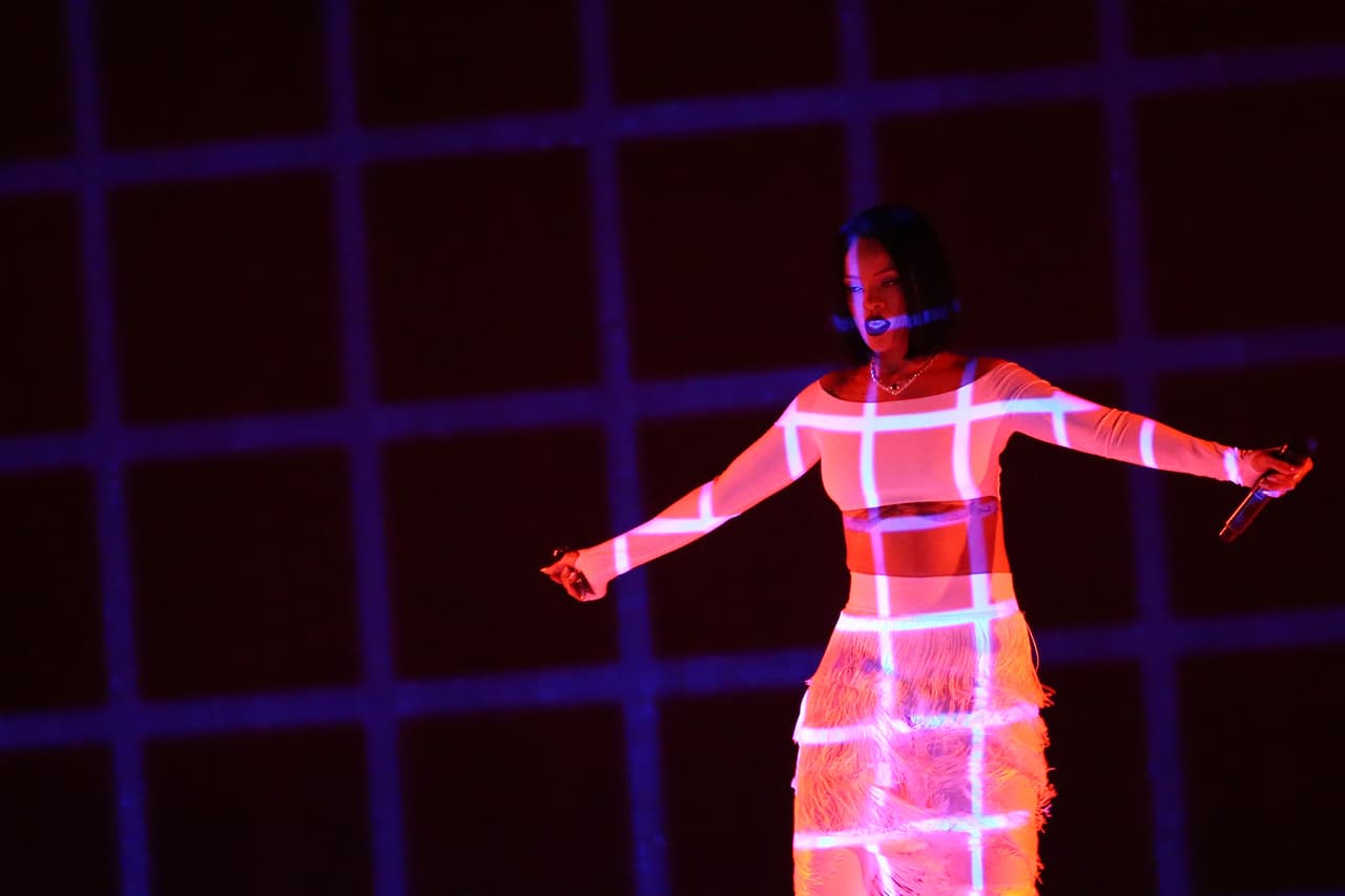 Con la promoción de su nuevo disco titulado 'ANTI', Rihanna está 'on fire' sobre los escenarios, pues ya arrancó su gira de conciertos, con la que visitará varias ciudades.