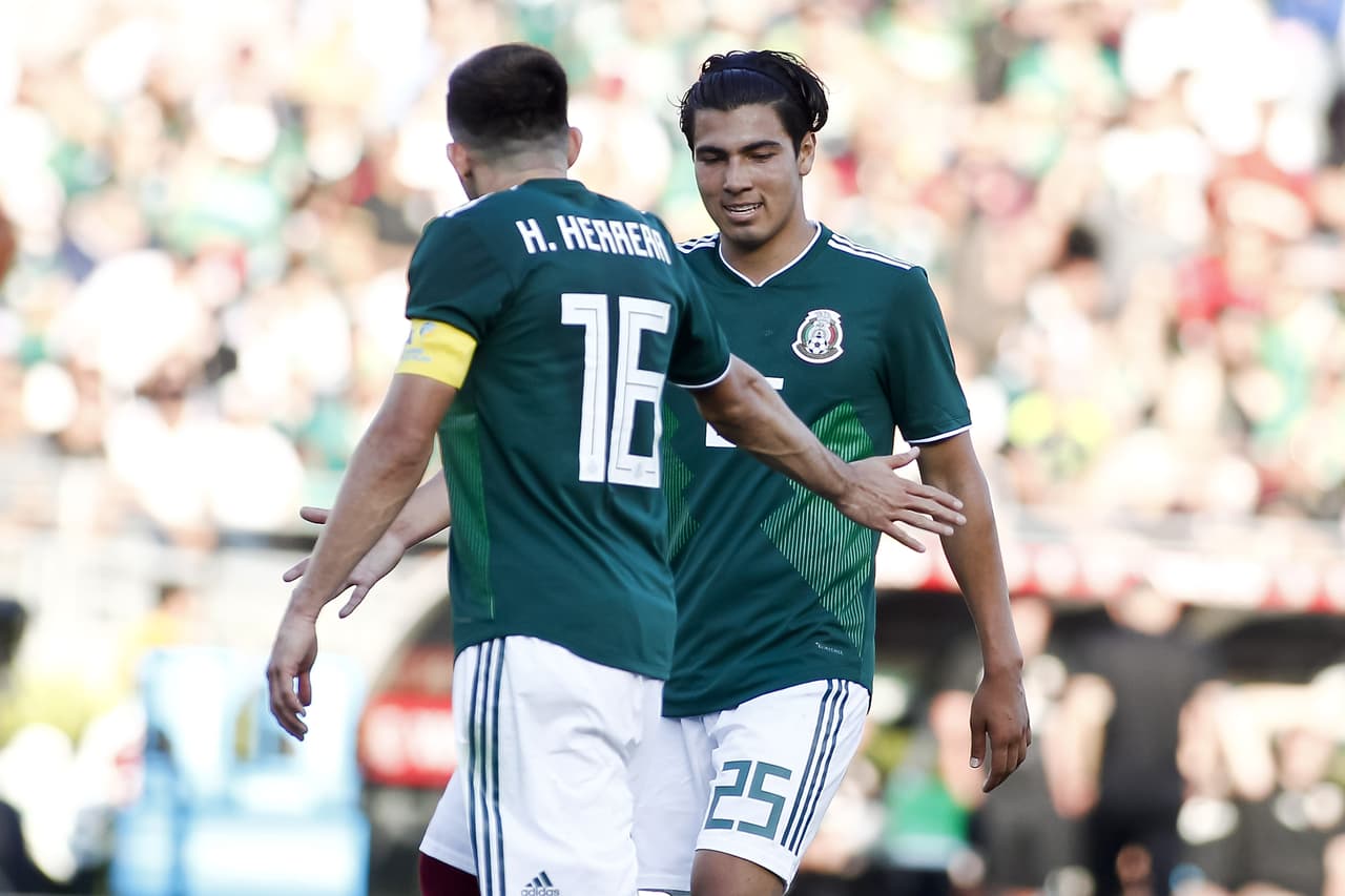 ÉRICK GUTIÉRREZ 
<br>Cuando tenía quizás su última oportunidad de llenarle el ojo a Juan Carlos Osorio, el volante del Pachuca se vio nervioso y sin la confianza que muestra en los Tuzos. Fue mejorando con el paso de los minutos, pero difícilmente logrará hacer la lista.
<br>Calificación 5