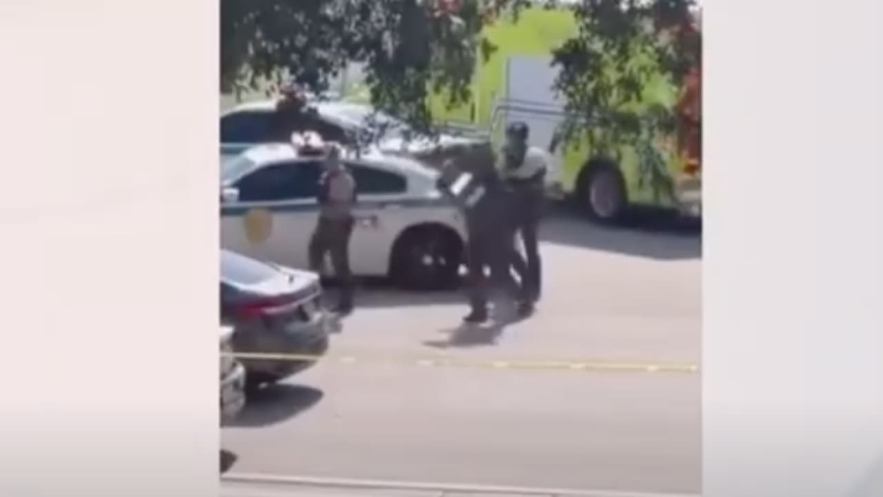 Revelan nuevas imágenes  del tiroteo en el que murió un hombre y una mujer quedó herida
