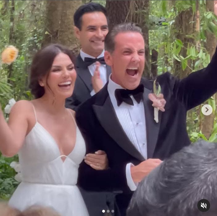 "Yo sí soy partidario de que hay que pensar en el bolsillo de las chicas y siempre pienso que para que una novia se luzca su traje también tiene que ser cómodo", agregó Ramos.
<br>