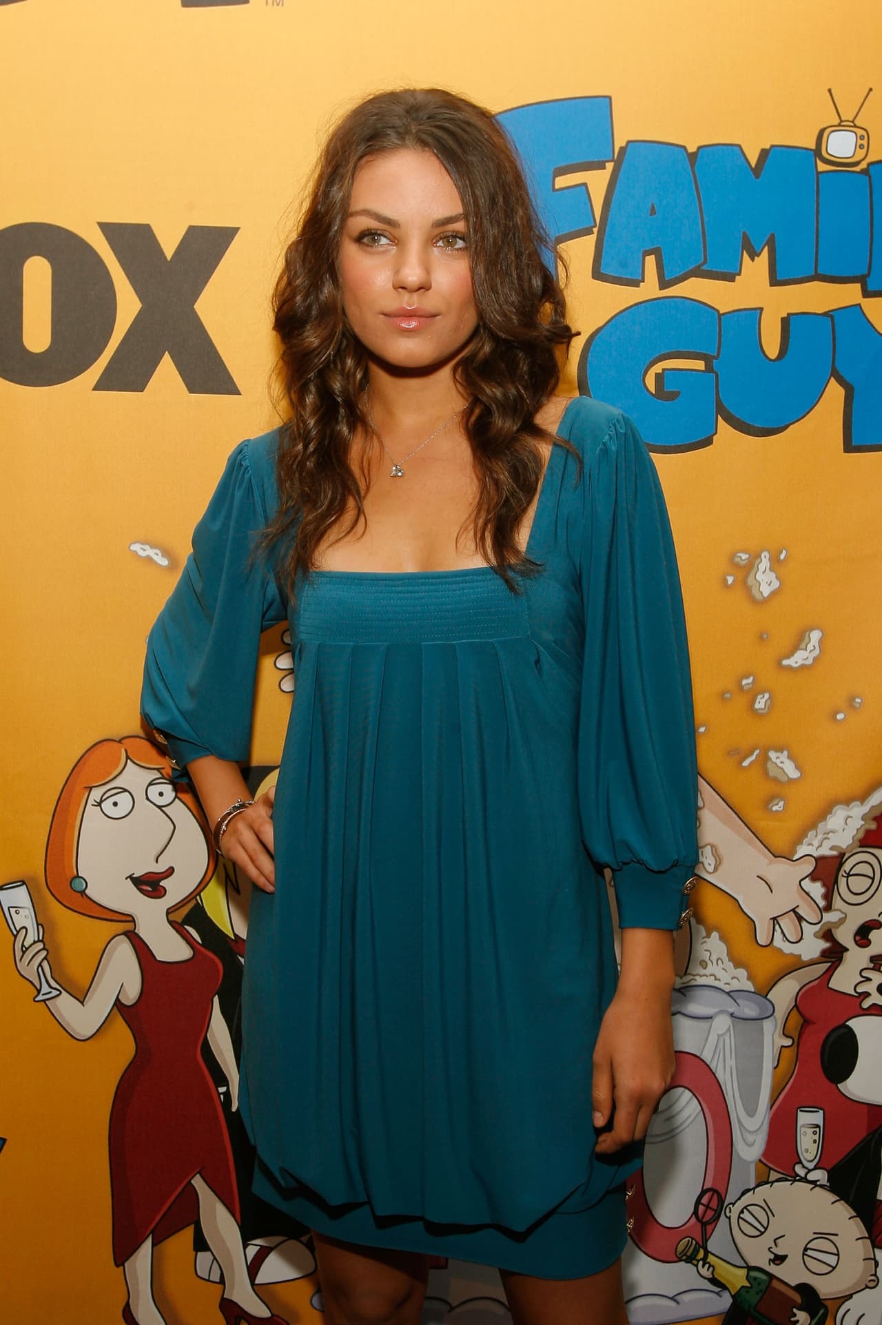 En busca de un 'look' que la convenciera, comenzó a teñirse el cabello y a ondularlo un poco.