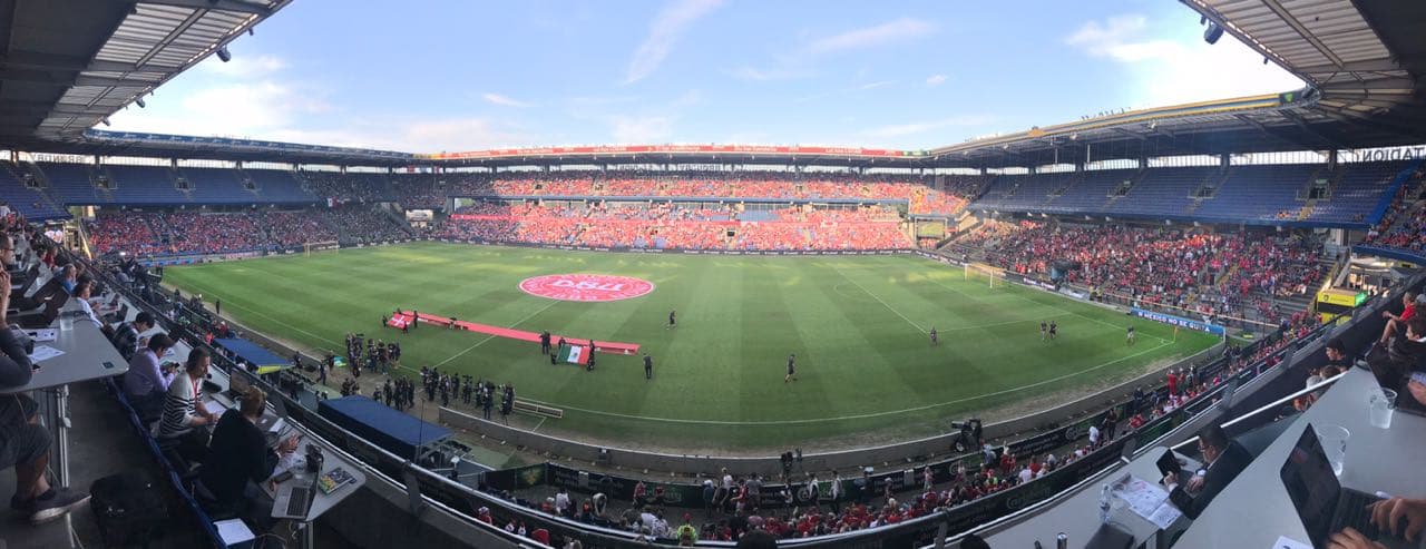 El Brondby Stadion, en Copenague, con capacidad para albergar 28 mil personas, fue la sede del partido entre México y Dinamarca, el ensayo final en ruta al Mundial Rusia 2018 de las dos selecciones.