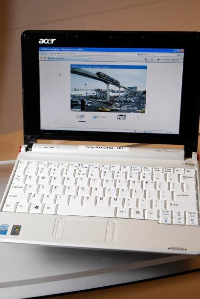 HP y Acer, por su parte, ofrecen computadoras portátiles a precios especiales, que funcionan con Chrome OS. Hallarás equipos desde 150 dólares.