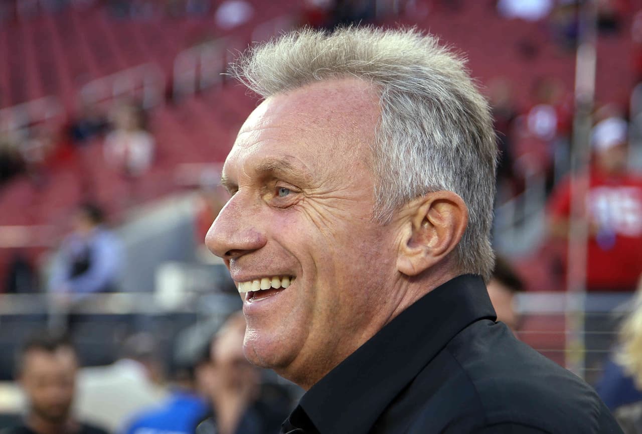 El legendario Joe Montana dice que Peyton Manning sigue siendo un gran quarterback 