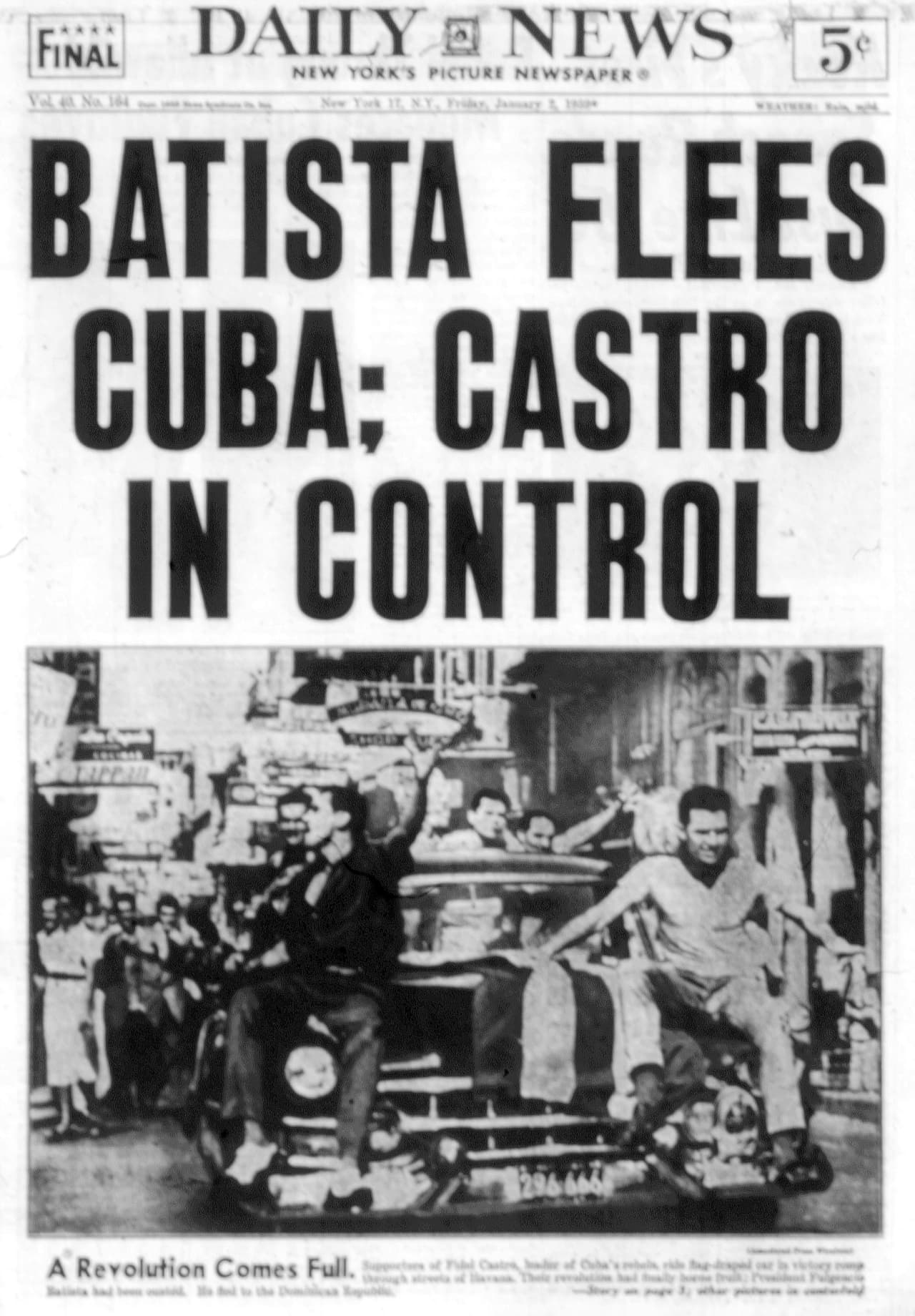 En noviembre de 1956 Castro y decenas de guerrilleros cubanos viajaron desde México a Cuba y mientras se escondían de las autoridades de Batista fueron aumentando su apoyo entre la población. La noticia de la victoria de Castro fue reseñada por la prensa de todo el mundo y líder había asegurado que al tomar el poder convocaría a elecciones generales inmediatamente, lo que no sucedió.