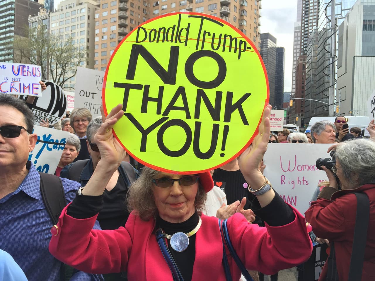 Mujeres de todas las edades participaron en la manifestación.