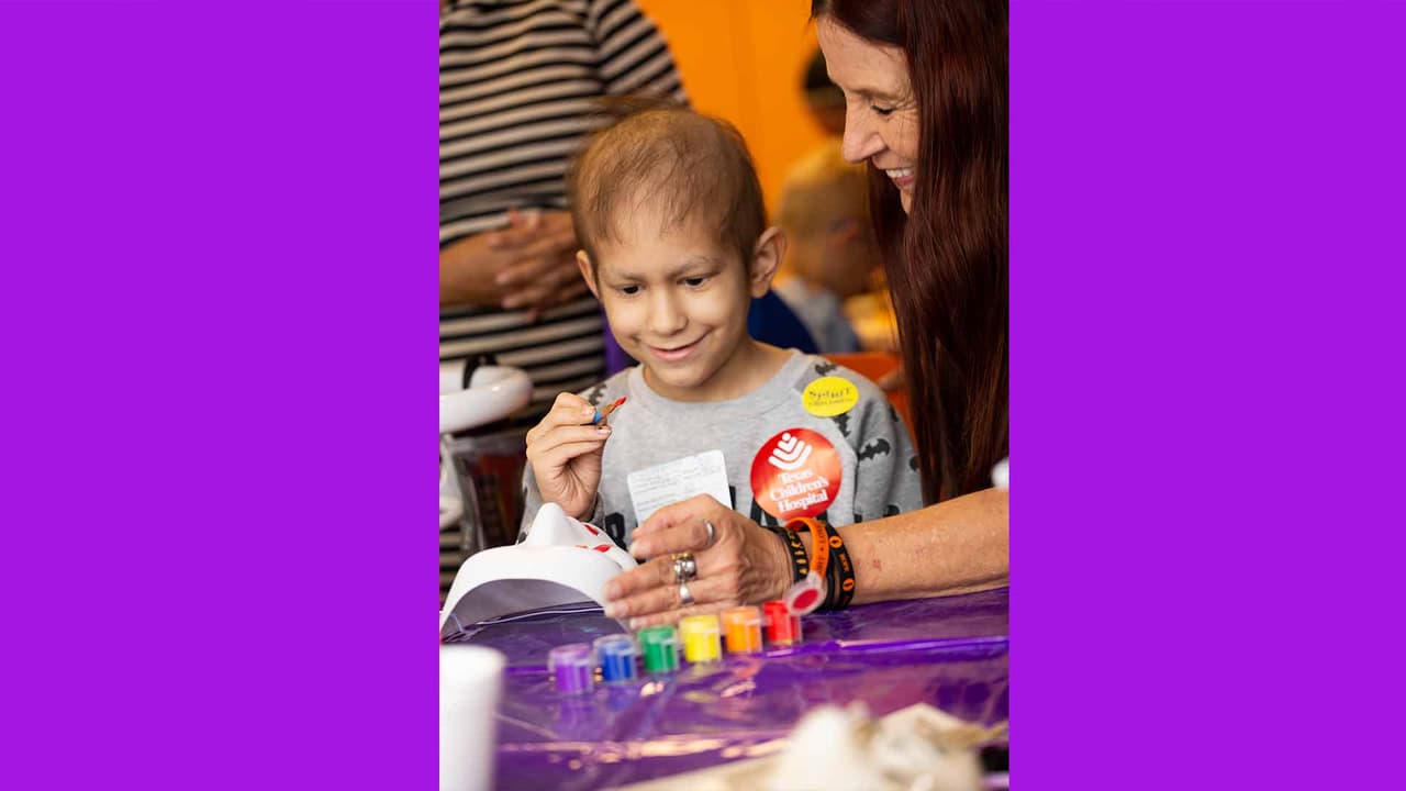 Especialistas en tratamiento infantil apoyan al departamento de emergencias.