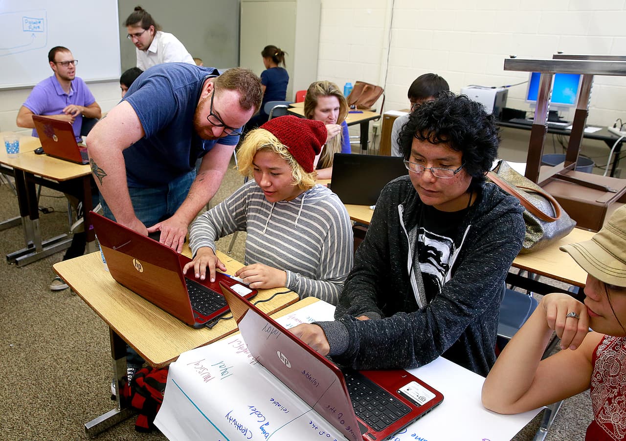 Nuevo programa experimental permitirá a estudiantes de bajos recursos pagar por carreras cortas con ayuda financiera federal