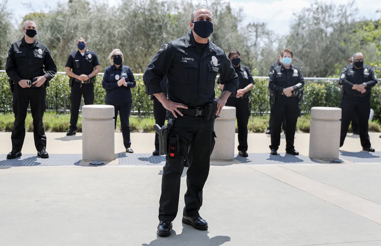 Newsom: sin ayuda federal, bomberos y policías serán los primeros en perder su empleo con la crisis del coronavirus