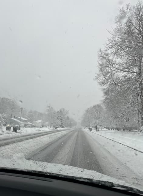 Nueva Jersey emitió un aviso para que los conductores extremaran precauciones por las condiciones del pavimento.