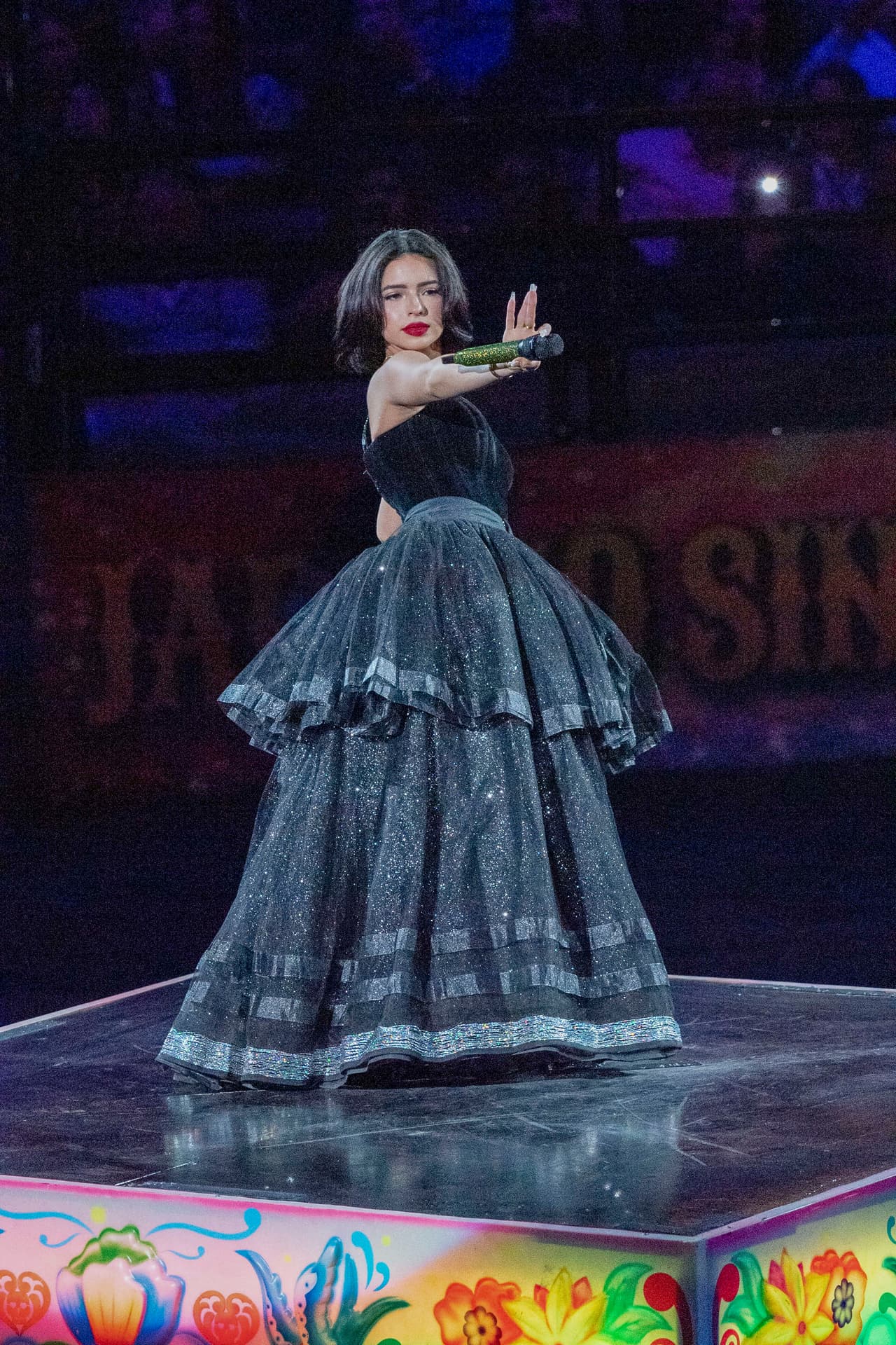 ¿Qué te parecen los elegantes looks que ha usado la llamada ‘Princesa del regional mexicano’?