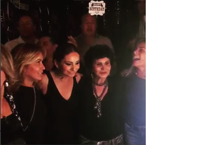 Elizabeth Álvarez, fue otra de las asistente a la cena en el restaurante 'La surtidora', en la ciudad de México.