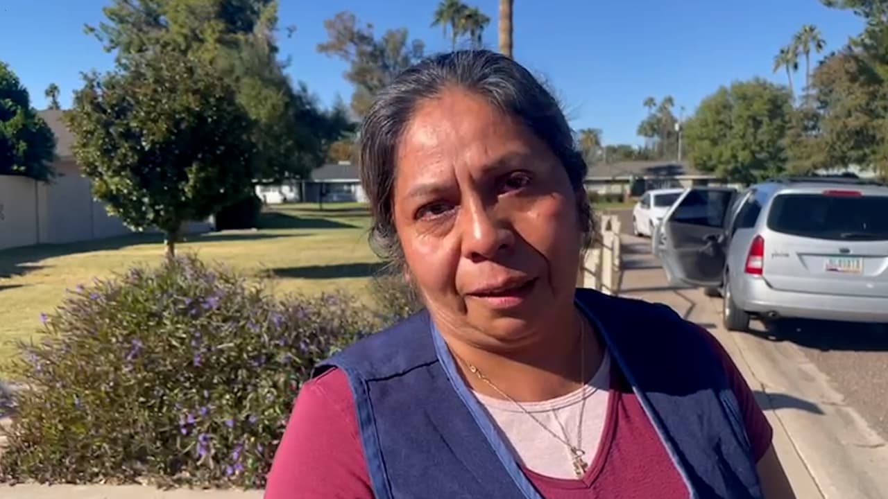 Entrevistada por Héctor Lagunas, Vianey González, una mujer que asegura ser quien limpiaba la 
<b><a href="https://www.univision.com/local/arizona-ktvw/muertes-familia-ninos-augusta-avenue-phoenix-arizona" target="_blank">casa donde ocurrió la tragedia</a></b>, contó lo mucho que apreciaba a las víctimas halladas sin vida en una casa en Phoenix este miércoles.