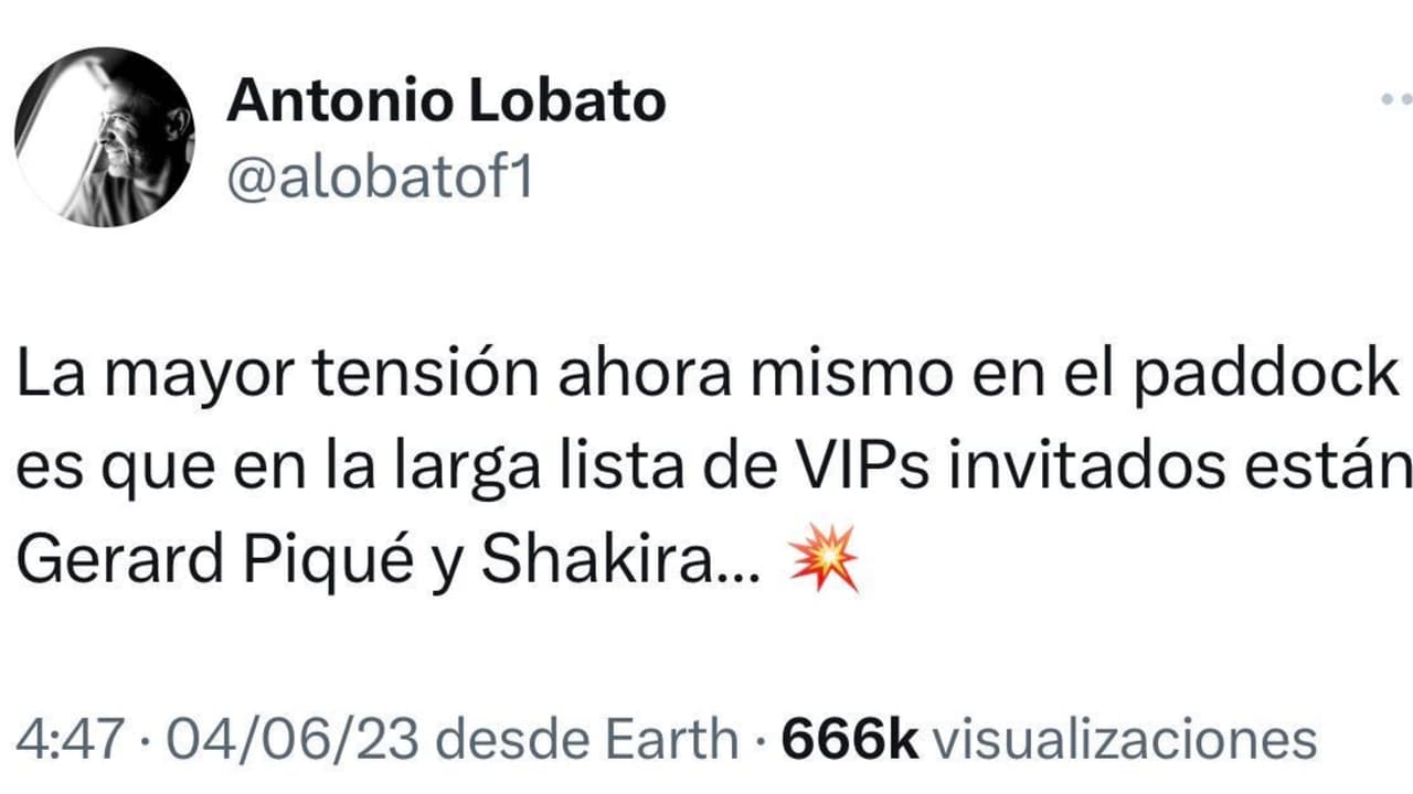 El periodista Antonio Lobato reportó que Piqué también estaba invitado a al F1 en Barcelona, a la que asistió Shakira.