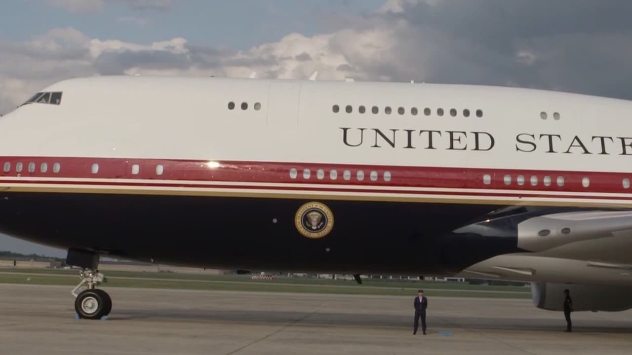 Donald Trump regresa a la base Andrews tras recorrido a Georgia