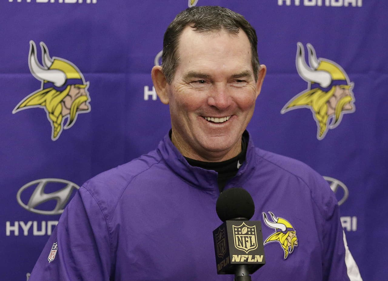 Teddy Bridgewater tiene un futuro brillante en la NFL según so coach Mike Zimmer