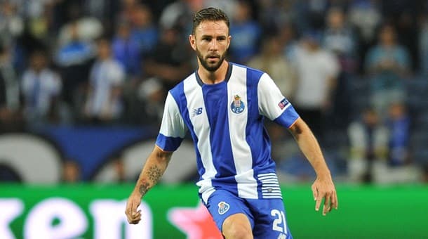 Layún se muestra feliz por su primer gol con el Porto