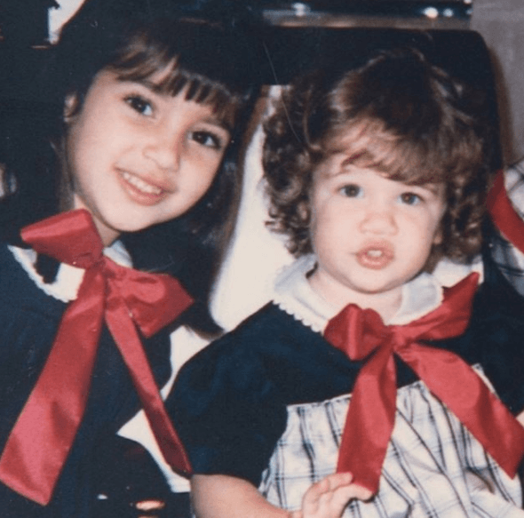 Khloé Alexandra Kardashian nació el 27 de junio de 1984. En 2017 cumplió 33 años y también, anunció que esperaba a su primer hijo.