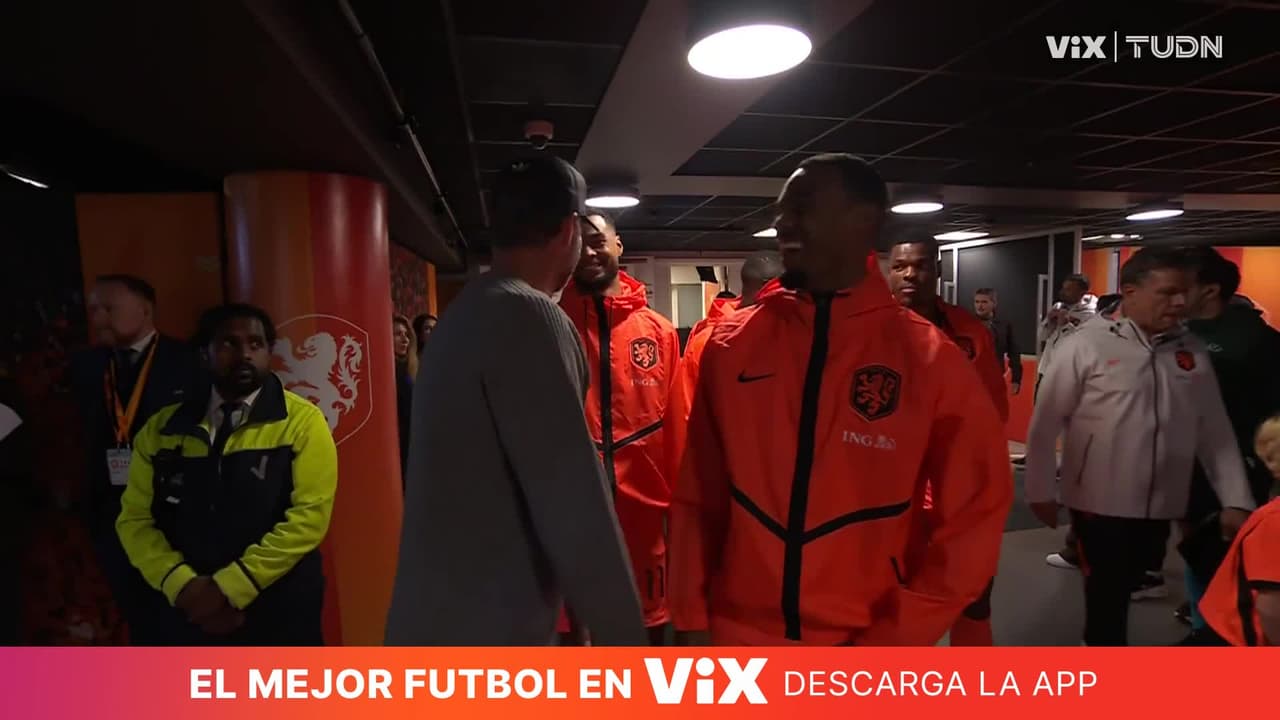 Jürgen Klopp está listo para su debut y así fue captado en el túnel