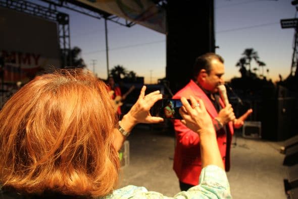 El popular Conjunto Primavera cerró con broche de oro la gran celebración del Latin Grammy Street Party en Phoenix, donde cientos de personas se congregaron desde muy temprano para escucharlos y cantar con ellos.