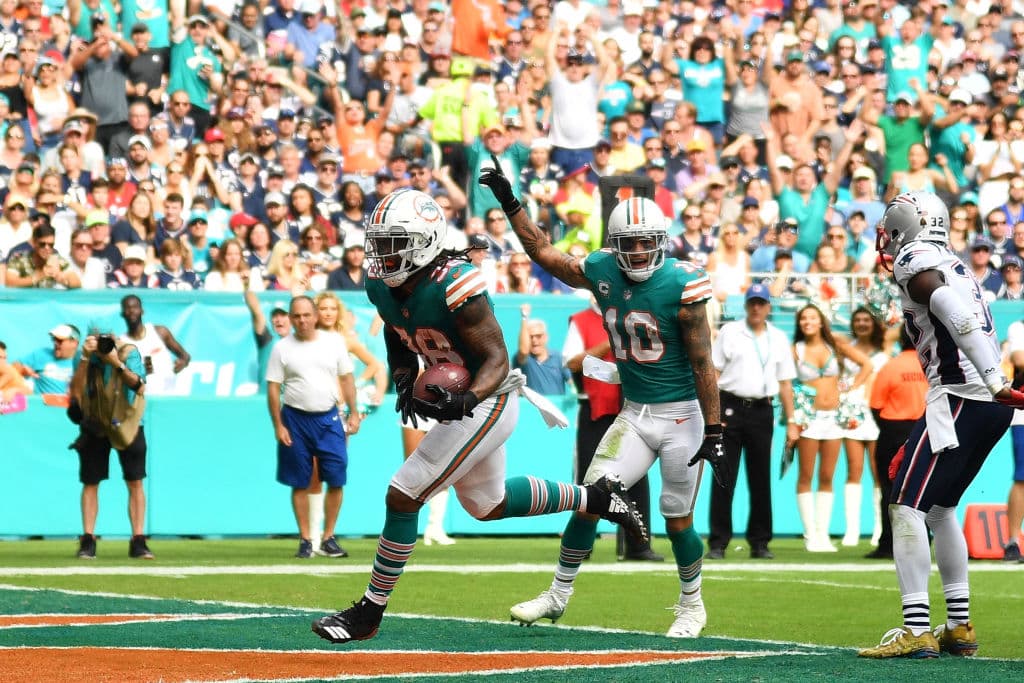 Un inspirado Brandon Bolden tuvo su segundo acarreo de touchdown del partido en el segundo cuarto, una carrera de 6 yardas, restando 7:28 en el primer medio para poner 21-20 el marcador para Miami.