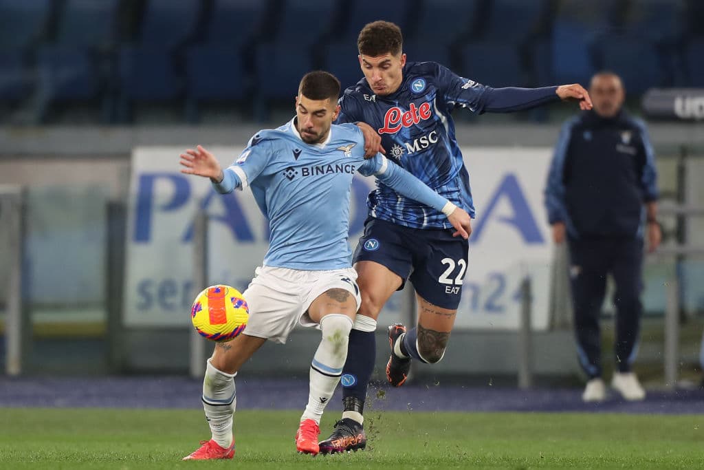 Napoli se impone a la Lazio con marcador de 2-1, durante la J27 en la Serie A. Lorenzo Insigne y Fabián Ruiz Peña le dieron el triunfo a los visitantes, mientra que Pedro fue el autor del unico tanto para los locales.