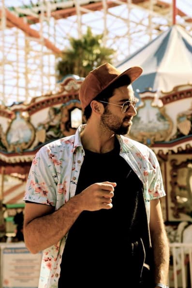 En un futuro le gustaría dirigir en cine, aunque ya ha participado en el séptimo arte en la cinta 'Plan virgen'.