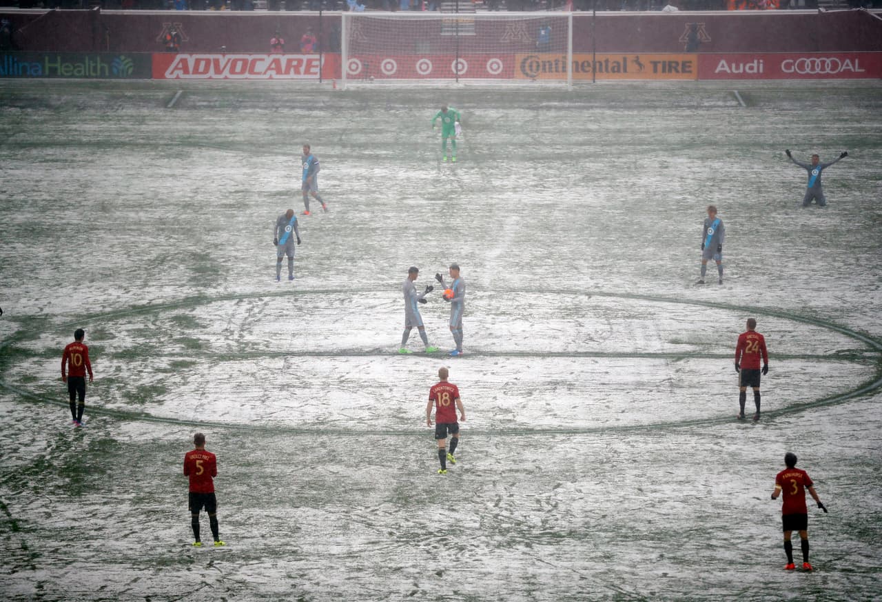 Aunque la jornada de la MLS tuvo en Minnesota la temperatura más baja, también hay que decir que en todos los estadios se jugó bajo cero. La más alta fue 0 grados centígrados en el Sporting Kansas City 0-0 F.C. Dallas.