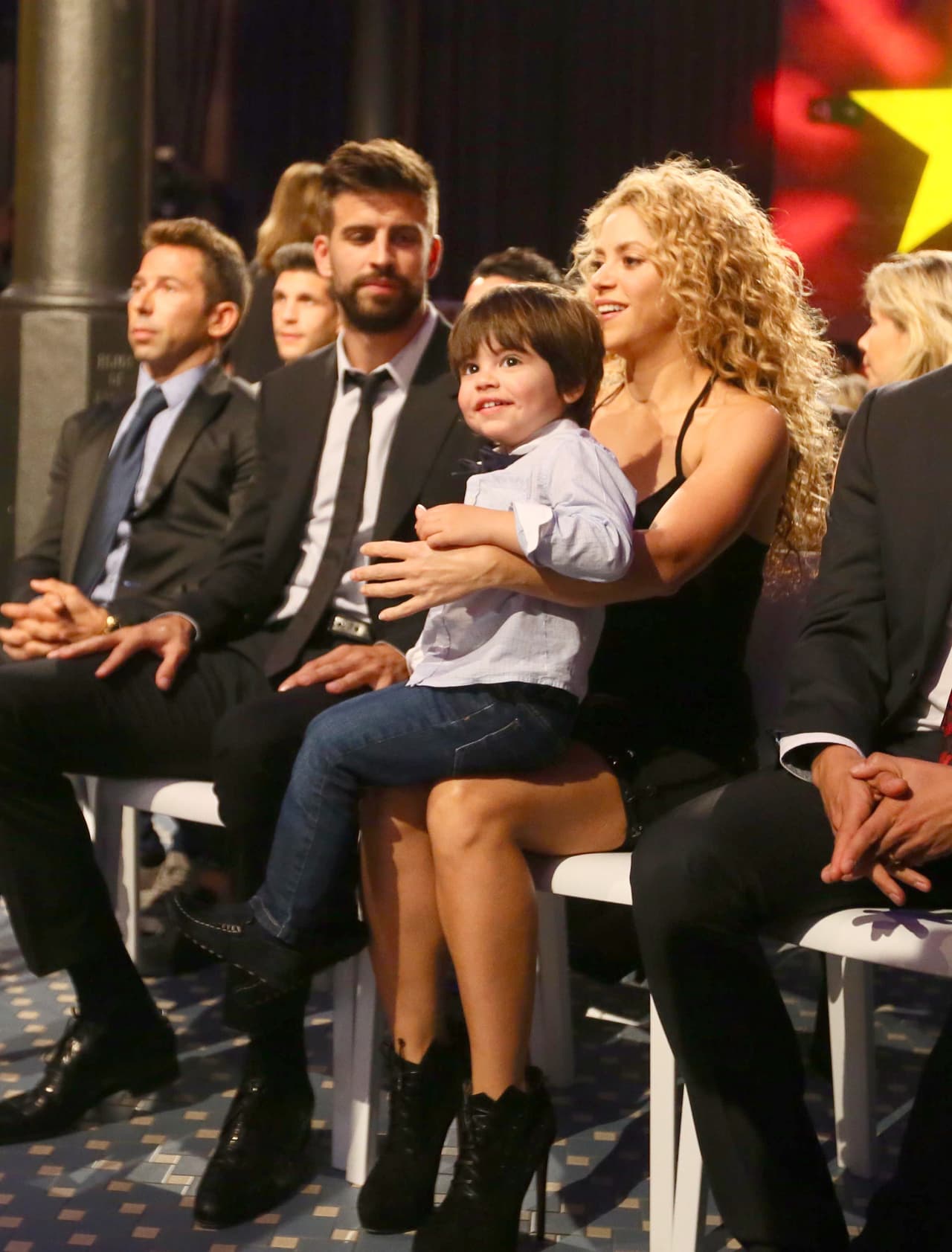 Afortunadamente el evento llegó a su fin y Milan se puso muy feliz.