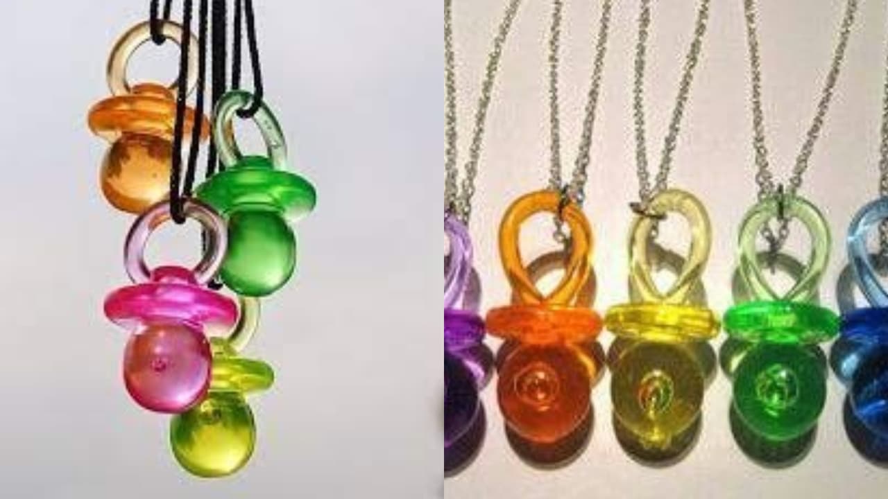 Chupones de colores.