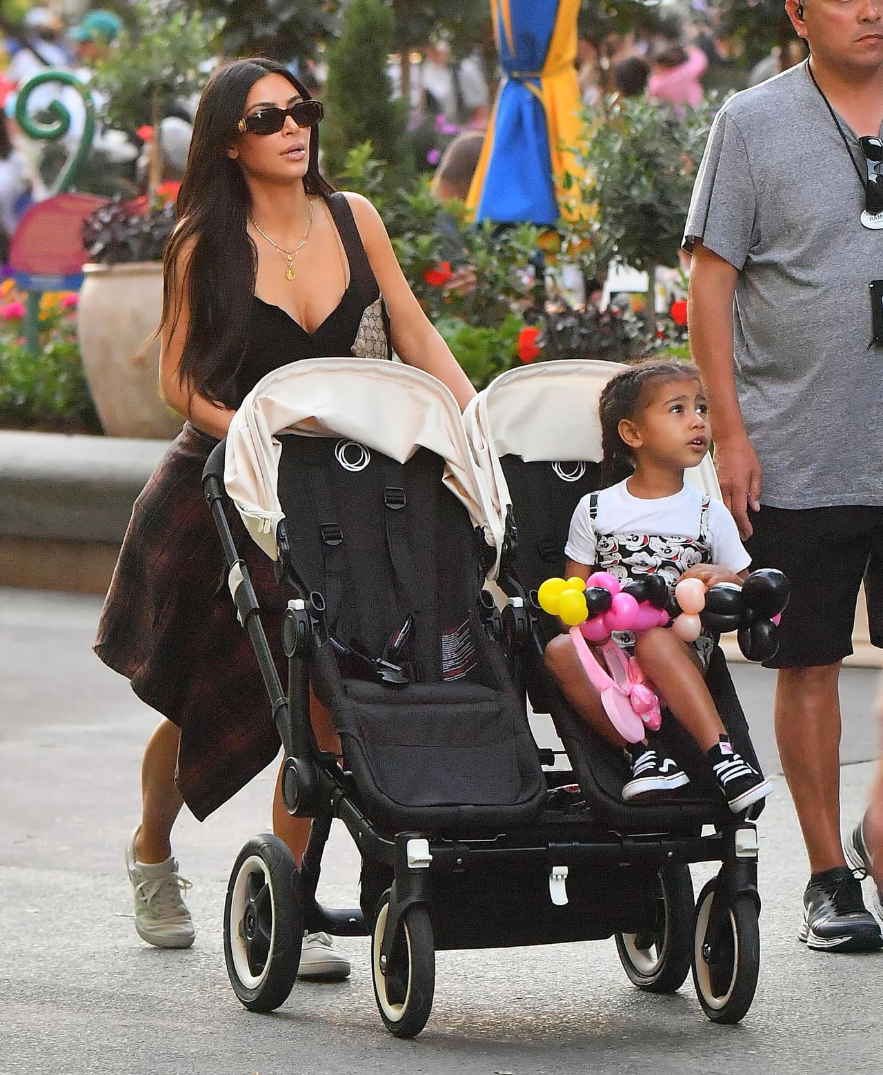 <a href="http://www.univision.com/entretenimiento/gifs-divertidos-de-kim-kardashian-fotos" target="_blank">La socialité</a> inició un proceso de preparación para quedar embarazada nuevamente comenzando con una cirugía para reparar su útero después de los dos embarazos difíciles que tuvo anteriormente.