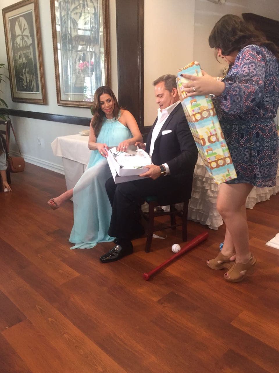 Además eran muchísimos para el pequeño bebé.