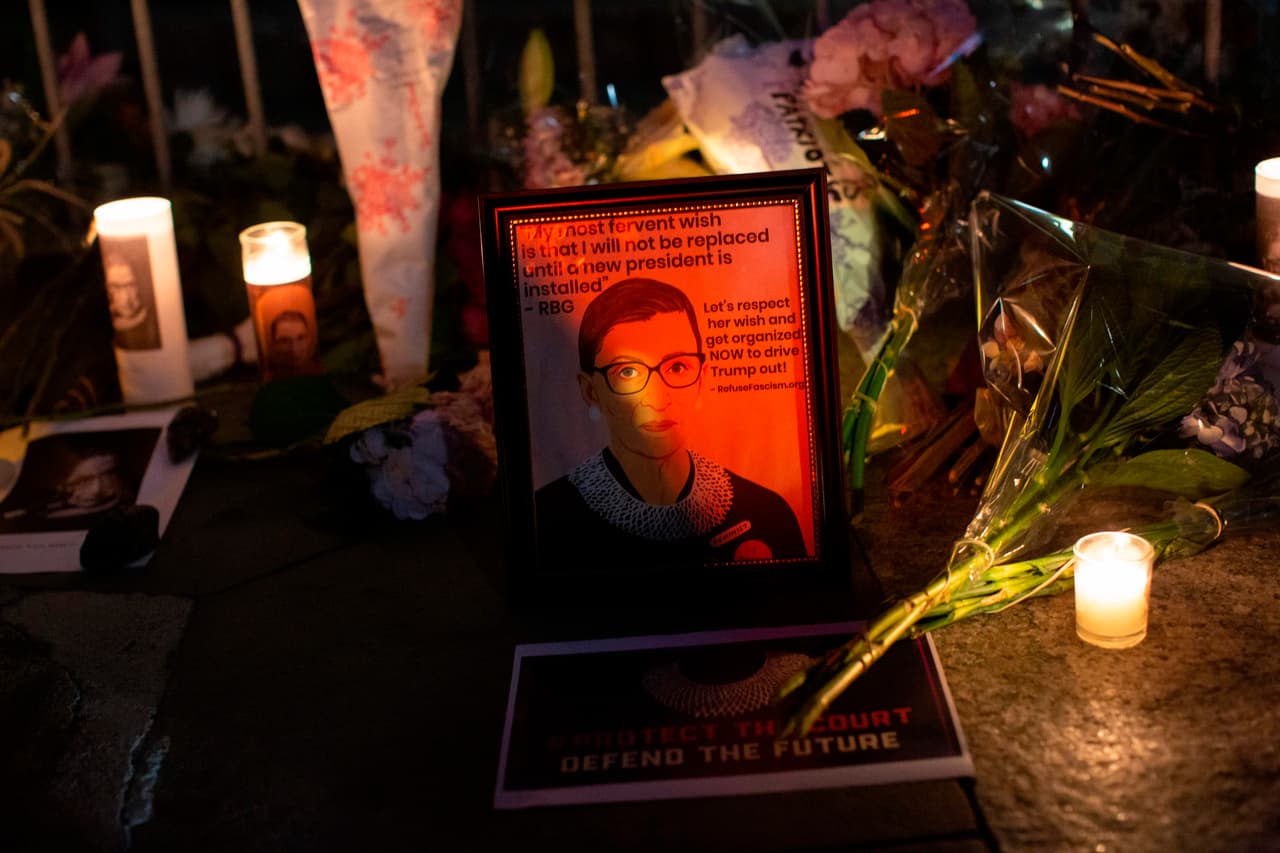 Un memorial improvisado en honor a la juez