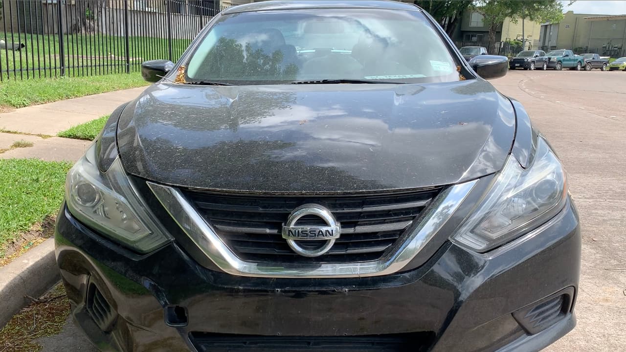 El automóvil que ella conducía el día que desapareció 
<a href="https://www.univision.com/local/houston-kxln/encuentran-carro-elsa-marina-murillo-ferrera-desaparecio-houston-hispana-fotos" target="_blank">lo encontraron</a> en un lote, a donde se lo llevaron después de remolcarlo de un complejo de departamentos y no saben por qué el carro estaba ahí.