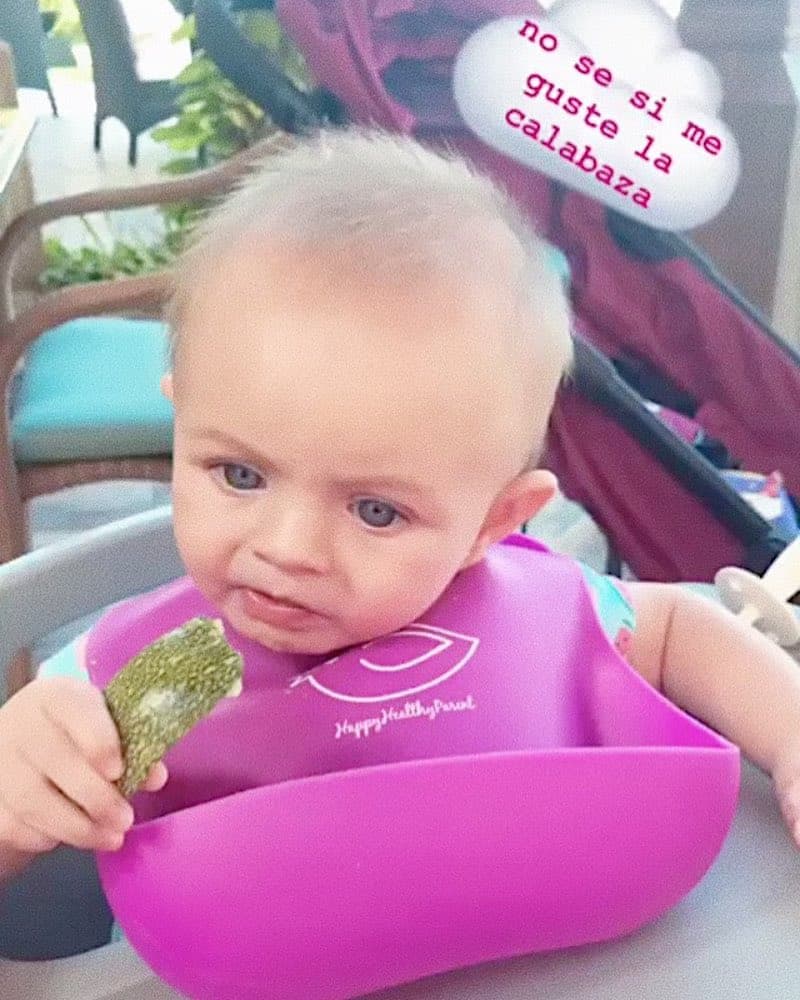 Divertida comenta respecto a la alimentación de la pequeña de 9 meses: “Saber qué le gusta o no, 
<b>poner atención en esos detalles</b>”.
