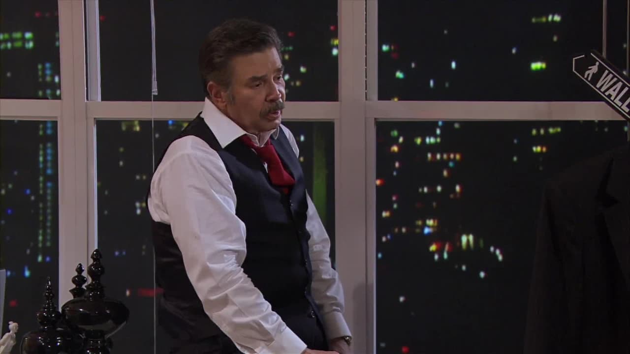 Tras ver la terrible situación de su jefe, Briones se compadece de él y le ofrece su casa para que viva ahí mientras se soluciona todo.