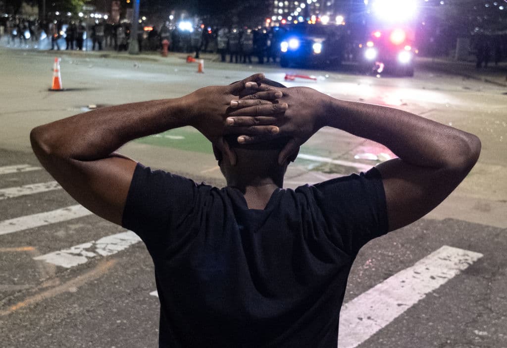 "¿Por qué matan a personas negras?": cuando los afroestadounidenses explican a sus niños cómo manejarse con la Policía