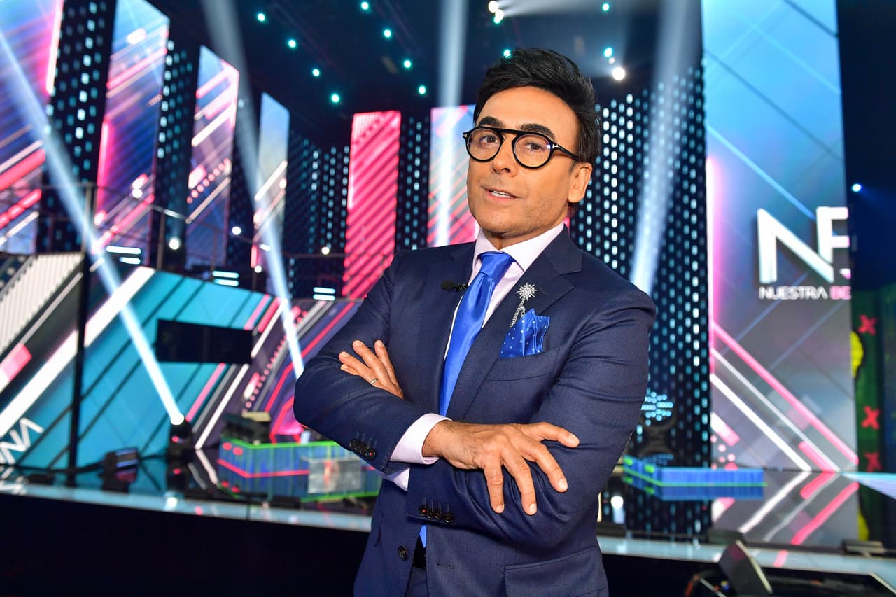 Adal Ramones no ha cambiado mucho sus looks durante las tres galas de Nuestra Belleza Latina.