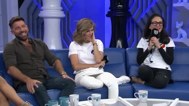 "Esto, como me dijeron de un primo mío que dijo: 'Es que, ser gay no es nada más tu preferencia sexual, es toda una forma de vida. ¡Es otro universo!", indicó.