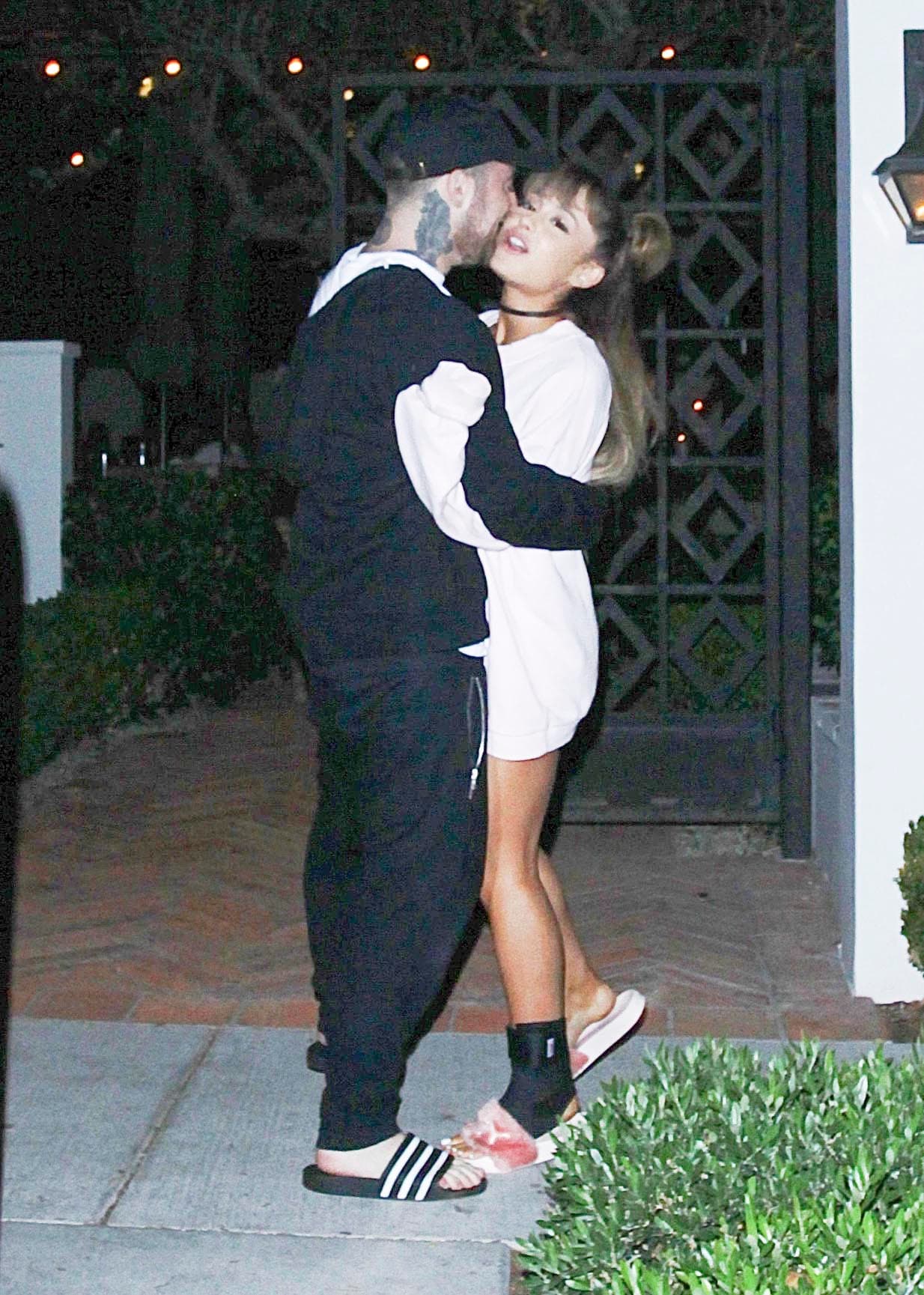 Y es que tras darse a conocer la noticia de la muerte del rapero, el pasado 7 de septiembre, algunos de sus fans acudieron a las redes sociales de Ariana para descargar su enojo y culparla de lo sucedido.