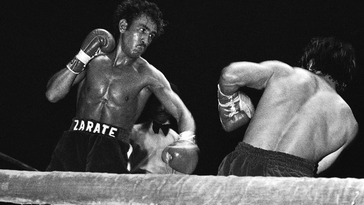 Carlos Zárate | ‘El Cañas’, otro hijo predilecto de Tepito, cayó en sus últimos dos combates, consiguiendo un saldo al final de su carrera de 66 victorias (63 KO’s) y cuatro derrotas.