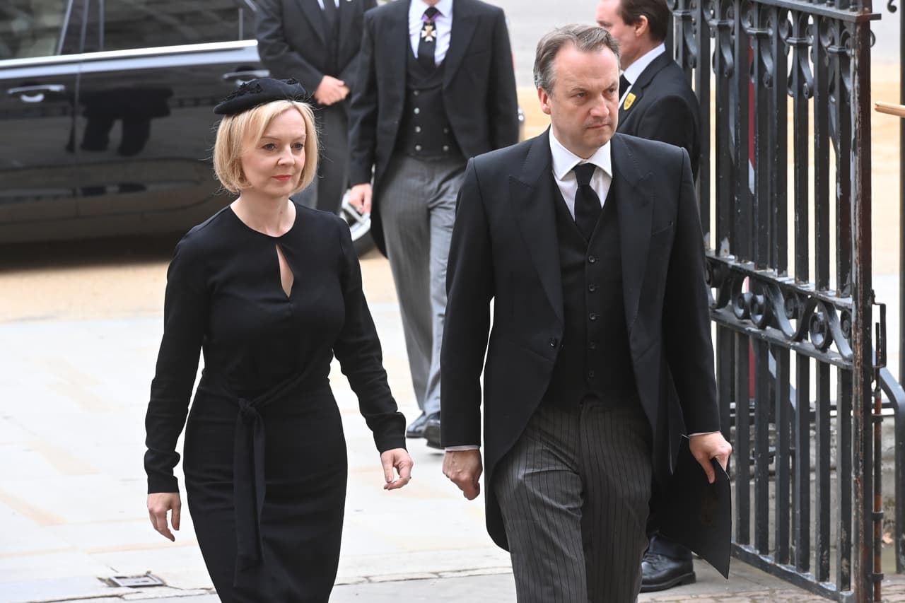 La actual primera ministra británica, Liz Truss, y su marido Hugh O'Leary, fueron otros de los ilustres asistentes a la abadía de Westminster.