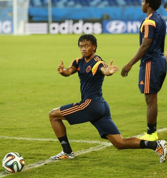 16. JUAN CUADRADO. Mediocampista colombiano que vio su valor como jugador profesional aumentar un 32 por ciento, pasando de 27.8 millones de dólares antes del Mundial a los 36.7 después del evento.