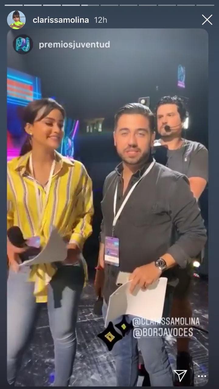 La cuenta regresiva para la celebración de Premios Juventud ha comenzado. Los ensayos para la fiesta latina más esperada del año arrancaron el domingo 14 de julio. La presentadora usó su cuenta de Instagram para contarle a sus seguidores que ya estaba en la arena de Miami, acompañada del periodista Borja Voces y del crítico de moda Jomari Goyso.
