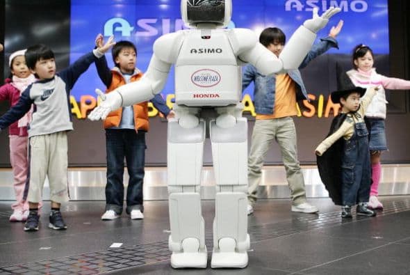 Les encanta bailar con él.